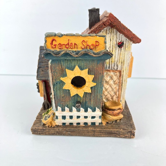 FIGI Graphics Town Square Birdhouse Tweetie Town Hall Composite Miniature - Picture 3 of 6